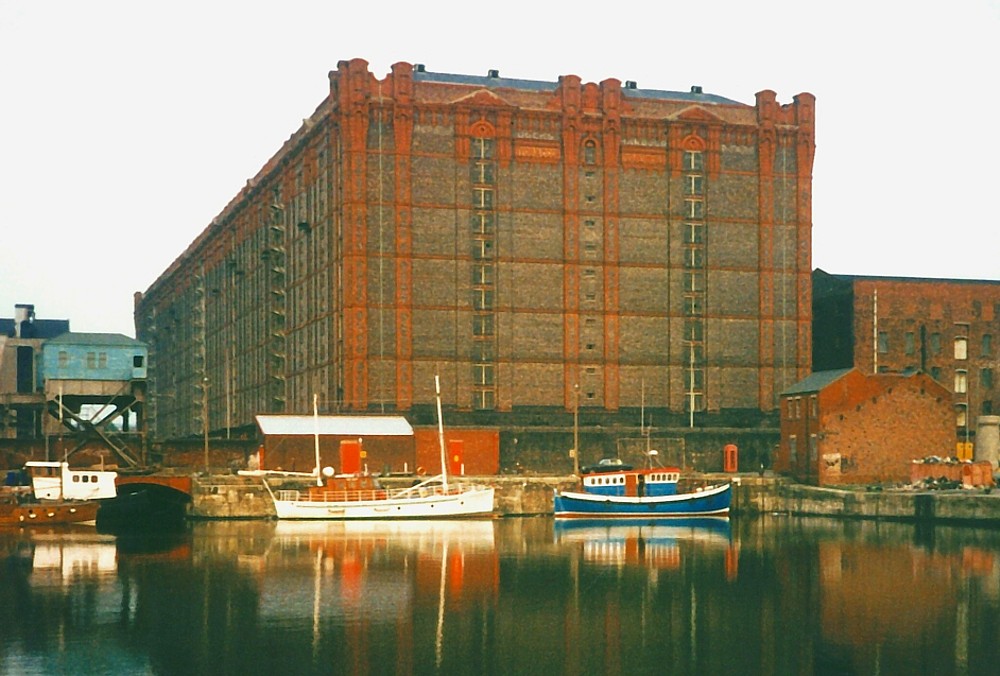 liverpool docks liverpool docks
